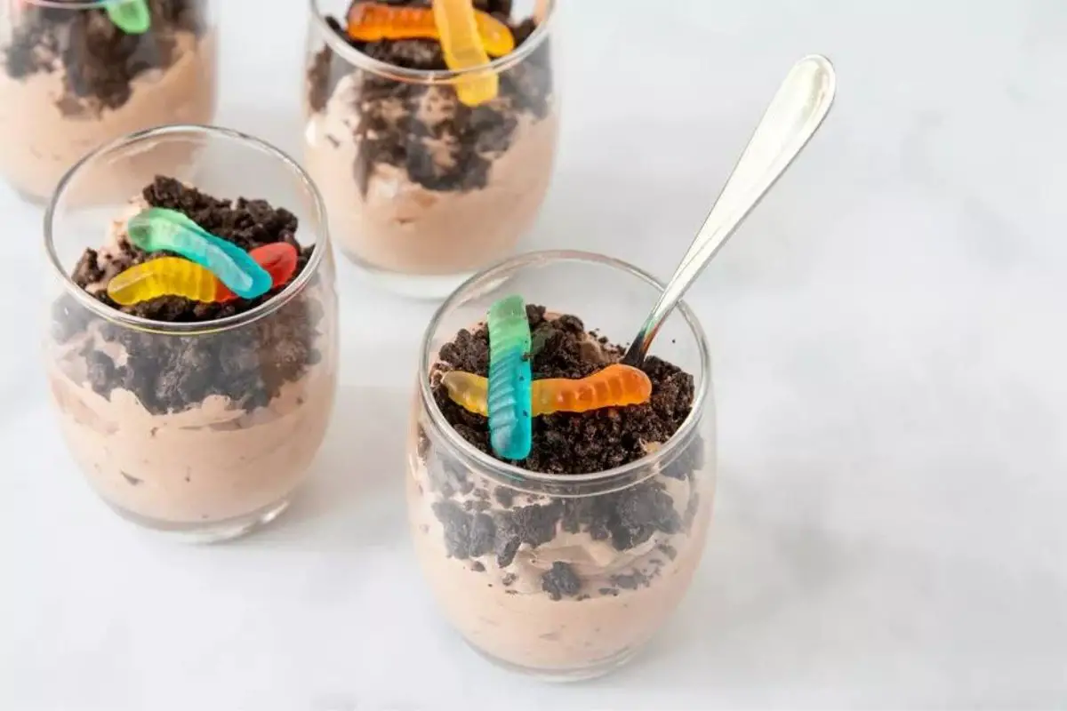 Individual Pudding Dirt Cups