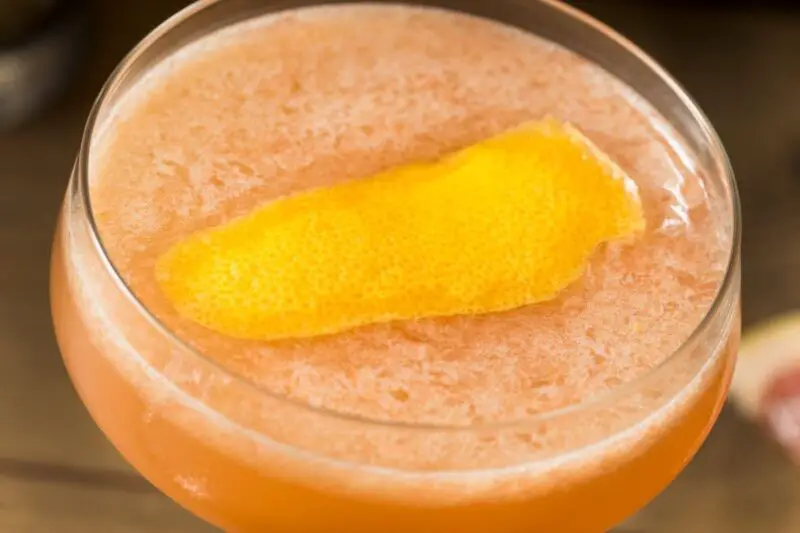 15 Delicious Grapefruit Cocktail Recipes To Try Today
