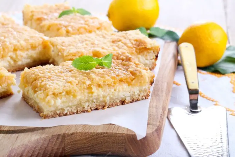 Lemon Cheesecake Bars