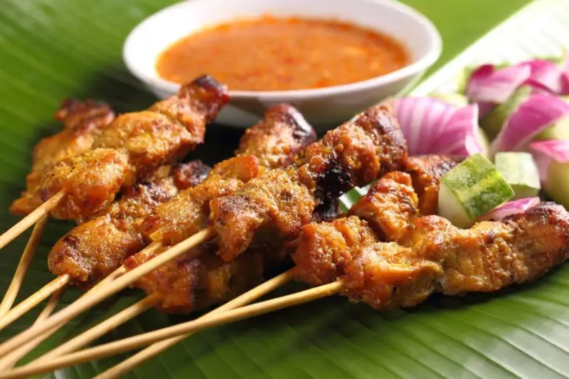 Thai Chicken Satay With Peanut Dipping Sauce