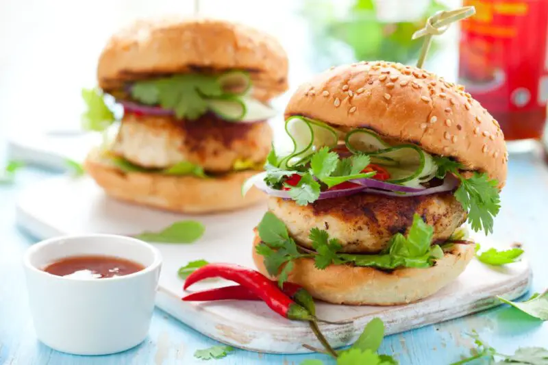 [14] Barbeque Chicken Burgers 