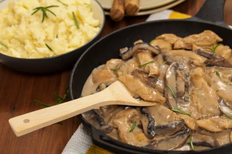 Chicken Stroganoff 